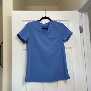 Figs Catarina One Pocket Scrub Top